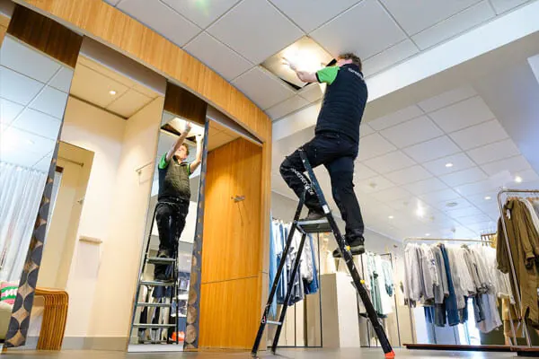 Installation der neuen Beleuchtung